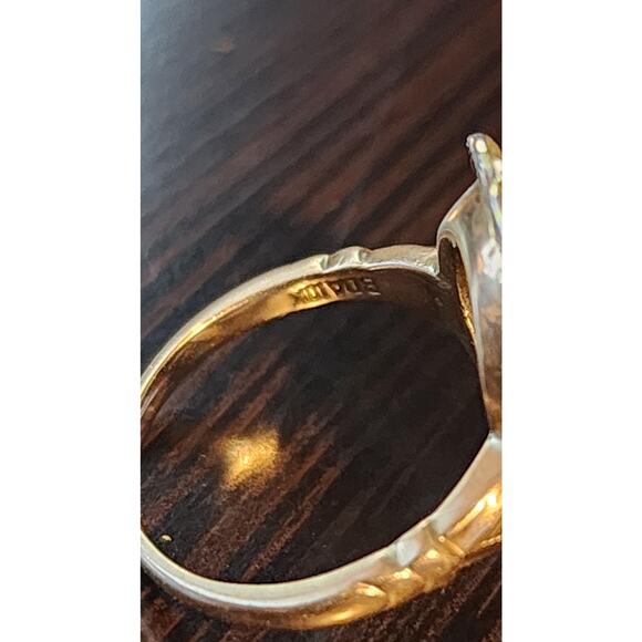 Vintage 10k Gold Oval Onyx and Diamond Ring | Timeless Onyx and Diamond Jewelry - Picture 3 of 5